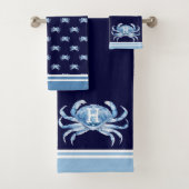 Monogram Navy Blauwe Waterverf Krab Nautical Bad Handdoek (Insitu)