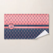 Monogram Navy Blue en Coral Polka Dot Pattern Bad Handdoek (Handdoek)