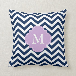 Monogram Navy Blue en Lavender Zigzags Kussen