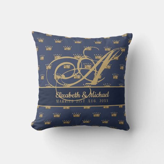 Monogram Navy Blue Gouden Kroon Bruidspaar Kussen (Voorkant)