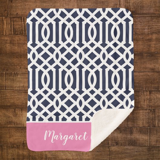 Monogram Navy en Pink Trellis | bewerkbare kleuren Sherpa Deken