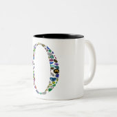 Monogram 'O' Tweekleurige Koffiemok (Voorkant rechts)