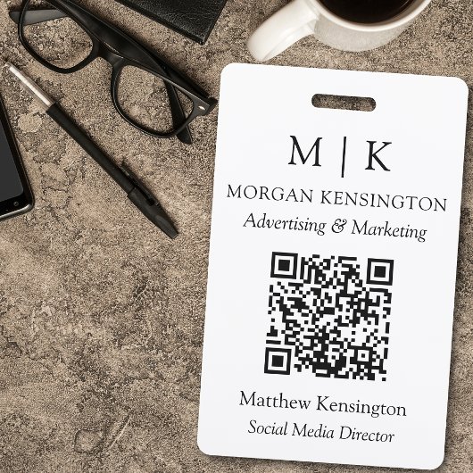 Monogram of logo toevoegen aan bedrijfs QR-code Badge