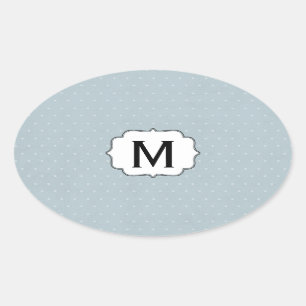 Monogram omhuld op Bleek blauw met witte pooldots Ovale Sticker