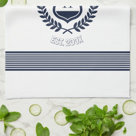 Monogram ontwerp van Navy Blue Wreath en Stripes Theedoek (Gevouwen)