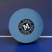 monogram op blauw pingpongbal