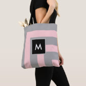 Monogram op lichtgrijs en roze gestreept tote bag (Dichtbij)