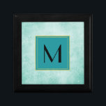 Monogram op Mint Groene  papiertextuur Cadeaudoosje<br><div class="desc">Oude papier met een vette handschrift op een zachte groene achtergrond. Een mooie shabbystijl textuur met een oude wereldcharme. Monogram lijst is een vierkante doos in een blauwgroen kleur met een gouden dubbele rand. De doopvont binnen is een kic en trendy zwarte doopvont. Pas het monogram aan met het initiaal...</div>