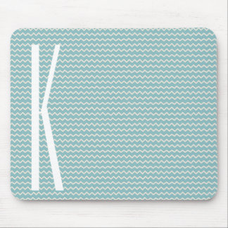 Monogram op Retro Blue Mini Chevron Patroon Muismat