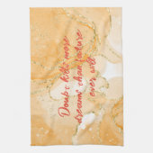 Monogram op Sinaasappel & Gold Doubt doodt meer dr Theedoek (Verticaal)