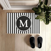 Monogram op zwart-wit gestreepte banen deurmat