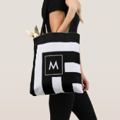 Monogram op zwarte en witte gestreepte boodschappe tote bag (Dichtbij)