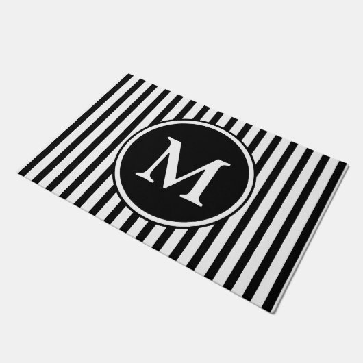 Monogram op zwarte en witte strepen deurmat (Schuin)
