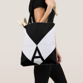 Monogram op zwarte & witte Abstracte driehoek Tote Bag (Dichtbij)