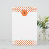 Monogram Oranje Quatrefoil Patroon Briefpapier (Staand voorkant)