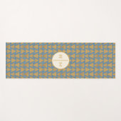 Monogram | OutdoorGeo-stap | Goud en blauw patroon Yogamat (Voorkant (horizontaal))