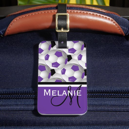 Monogram Paars Black Voetbal Patroon Bagagelabel (Voorkant Insitu 2)