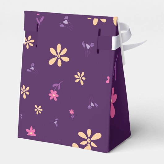 Monogram Paarse Daisy Flower Pattern Wedding Bedankdoosjes (Achterkant)