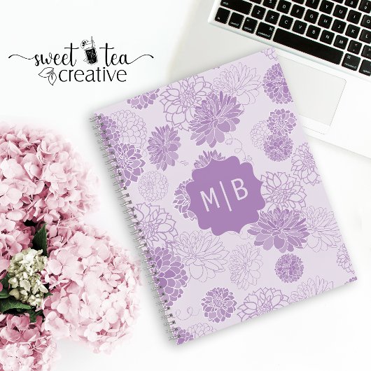 Monogram Paarse Elegante Bloemen Notitieboek