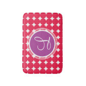 Monogram Paarse en Rode Polka Dot Badmat (Voorkant Verticaal)