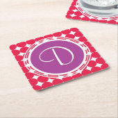 Monogram Paarse en Rode Polka Dot Kartonnen Onderzetters (Schuin)