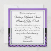 Monogram Paarse en zwarte Damask Wedding Invitatio Kaart (Achterkant)
