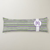 Monogram Paarse, Groene en Witte Stripes Lichaamskussen (Voorkant)