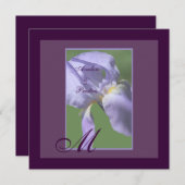 Monogram Paarse Iris Summer Wedding Uitnodiging (Voorkant / Achterkant)