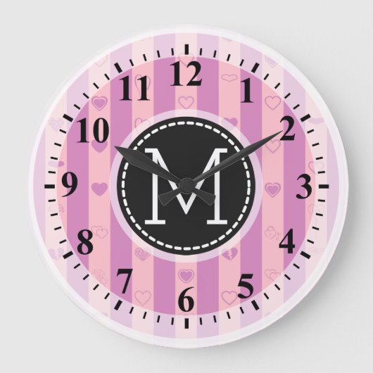 Monogram Paarse roze stripes Modern Heart Patroon Grote Klok (Voorkant)