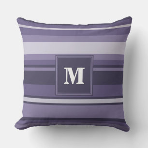 Monogram paarse strepen kussen