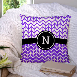 Monogram Paarse witte Chevron Pattern Bold Modern Kussen