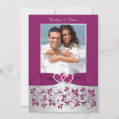 Monogram Paarse zilveren bloemfoto bruiloft uitnod Kaart (Voorkant)