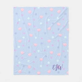 Monogram Pastelschelpen en parels in Periwinkle Fleece Deken