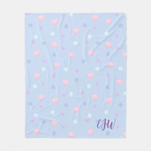 Monogram Pastelschelpen en parels in Periwinkle Fleece Deken (Voorkant)