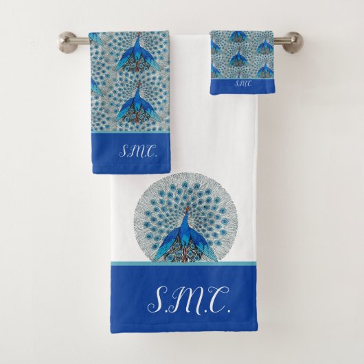 Monogram Pauw Turkoois Blauw en Wit Monogram Bad Handdoek (Insitu)