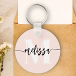 Monogram penseel met handgeschreven Blush roze Sleutelhanger<br><div class="desc">Vet serif monogram in combinatie met handgeschreven penseelkalligrafie.</div>