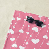Monogram Personaliseer Roze Witte Hartjes Strandlaken (In situ)