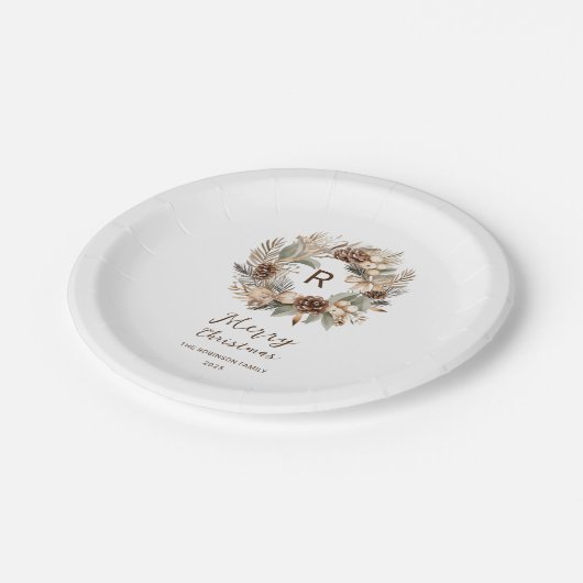 Monogram Pinecone Winter Krans Vrolijk Kerstmis Papieren Bordje (Gekanteld)