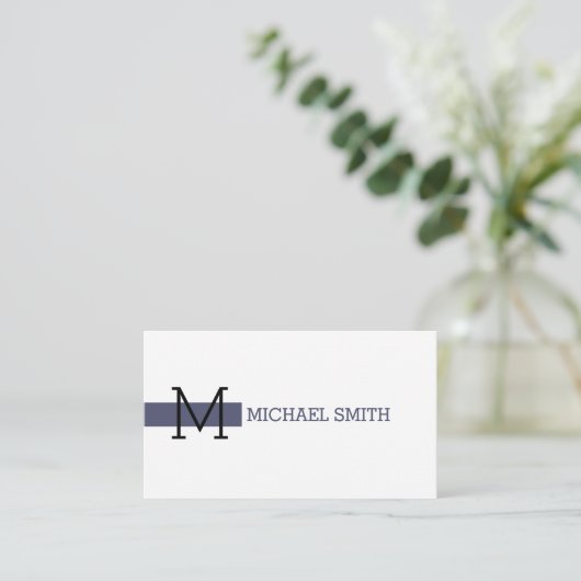 Monogram Plain White Elegant Moderne Onafhankelijk Visitekaartje (Staand voorkant)