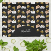 Monogram pompoen in zwart, blauw, wit, goud theedoek (Gevouwen)