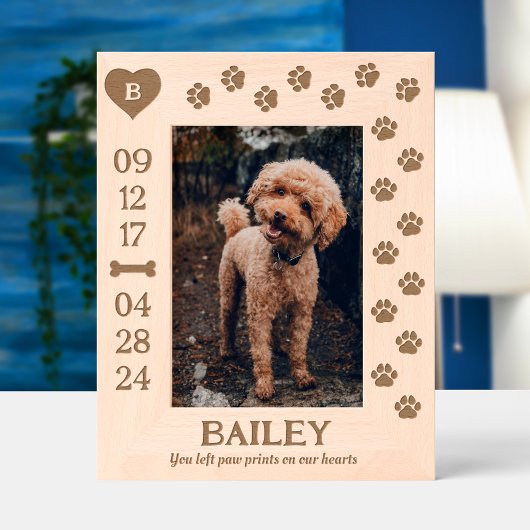 Monogram Poot Afdrukken op Onze Harten Hond Memori Gegraveerde Lijstjes