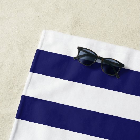 Monogram Preppy Hot Pink en Blauwe Stripes van de  Strandlaken (In situ)