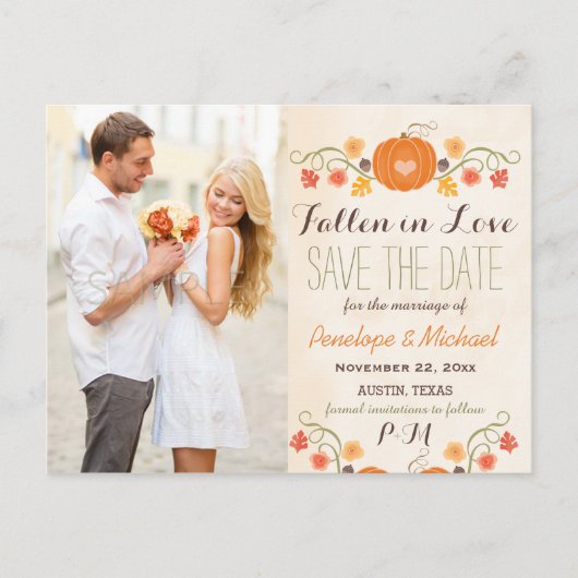 Monogram Pumpkin Fall Wedding Save the Date Aankondigingskaart (Voorkant)
