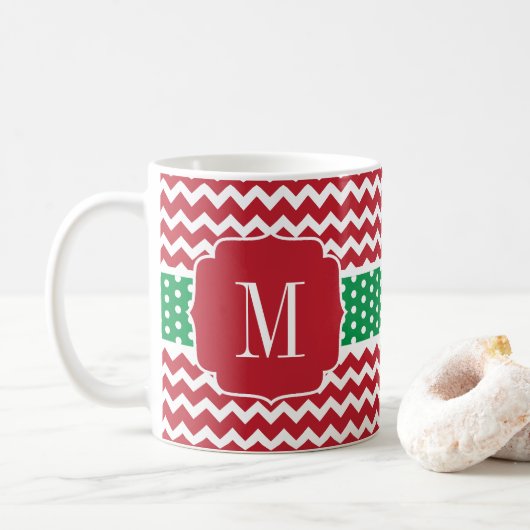 Monogram Red en Green Chevron Polka Dots Holiday Koffiemok (Met donut)