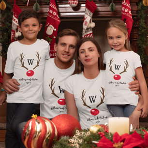 Monogram rendier gewei rode neus familie kerst t-shirt