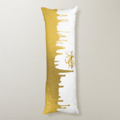 Monogram rendy Gold Metallic Drives Lichaamskussen (Achterkant (Verticaal))