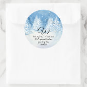 Monogram retouradres besneeuwde winterbomen ronde sticker (Tas)
