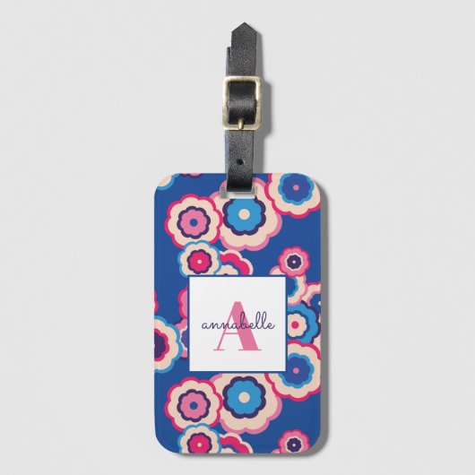 Monogram Retro Blue Pink Flower Power Personated Bagagelabel (Voorkant (verticaal))