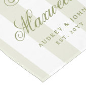 Monogram Retro Groen Witte Strepen Script Trouw Lange Tafelloper (Hoek)
