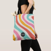 Monogram Retro Kleurrijke Golvende Strepen Tote Bag (Dichtbij)